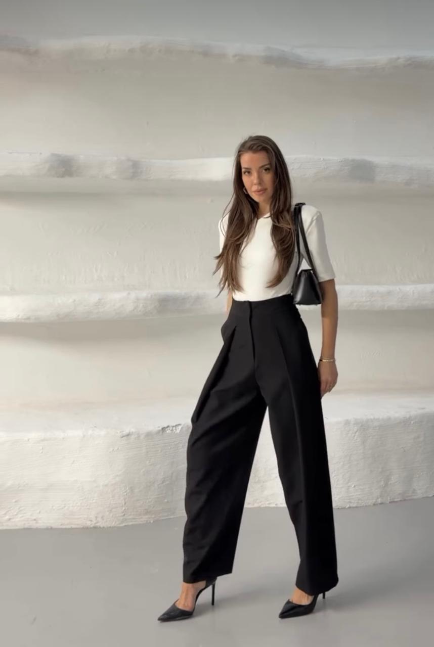 Black trousers