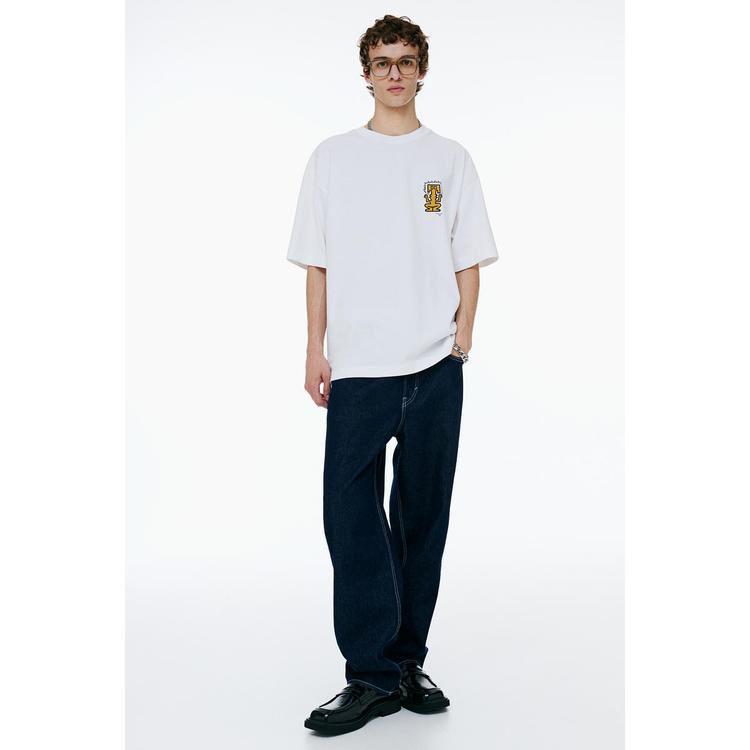 HM white t-shirt