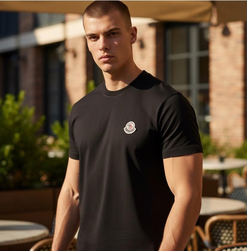 Moncler-ის შავი მაისური