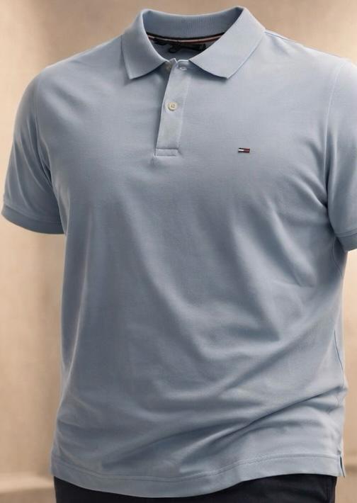 TOMMY HILFIGER T-shirt